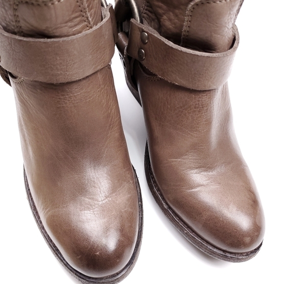 FRYE Brown Tan Distressed Heeled Leather Ankle Boots 5½ m - Picture 5 of 13